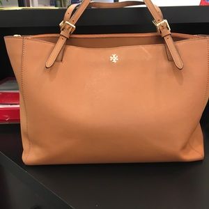 Tory Burch pocketbook